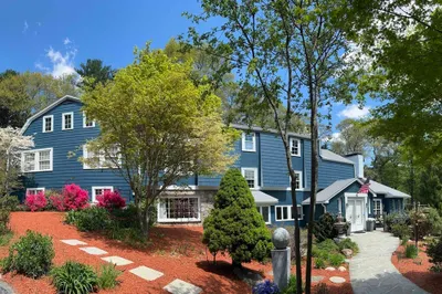 25 Pleasant St 1