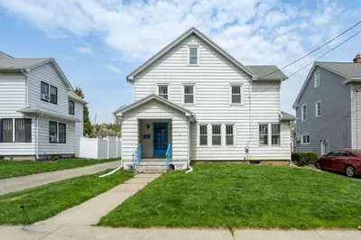 33 Dillon Ave