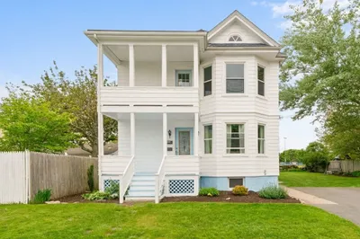200 Bellevue St 1