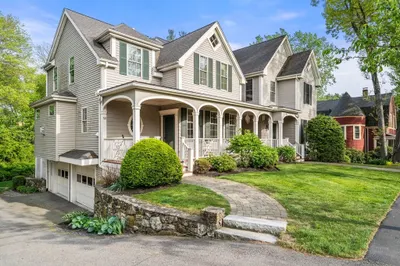 52 Pleasant Street #1 1