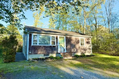 51 Lantern Ln