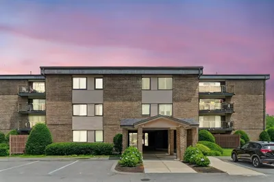 1 Ledgewood Way #5