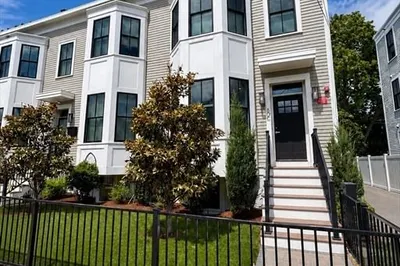 50 Waverly St #C 1
