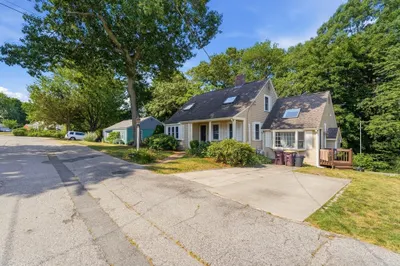 125 Jaffrey St 1