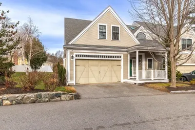 5 Courtyard Place #5 1