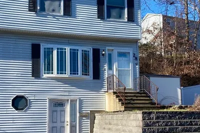 28 Orono Street 1