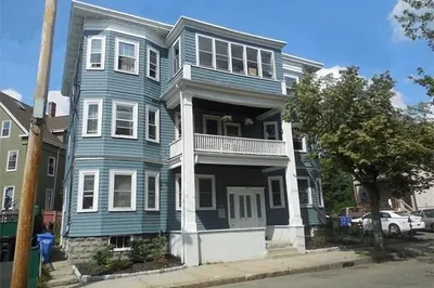17 Ames St #3