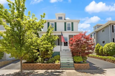 42 Freeman Ave 1