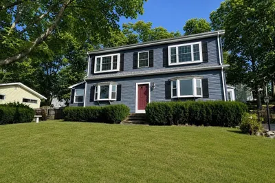 24 Ewell Ave #24 1