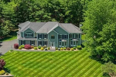 7 Ballard Rd 1
