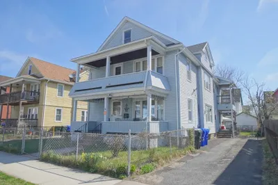 105 Malden St 1
