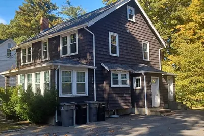 140 Warren Rd #B