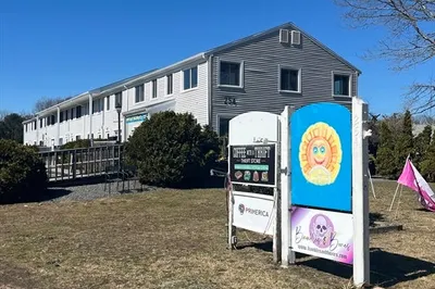 254 Shore Road 1