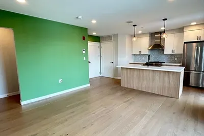 457 W Broadway #504
