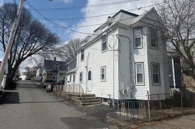 216 Crest Ave 1