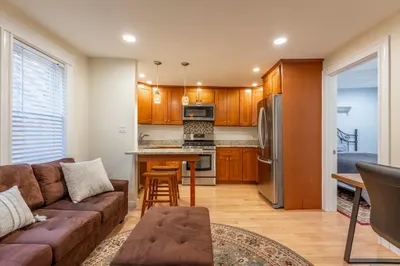 227 Hurley St #1
