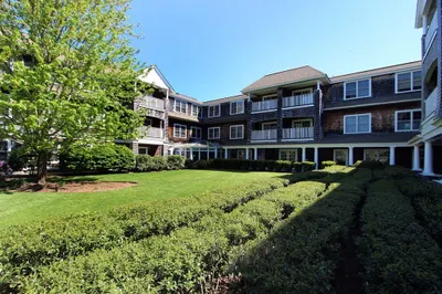 18 West Rd #106