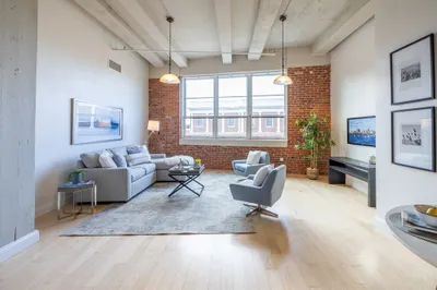 51 Lafayette Street #209