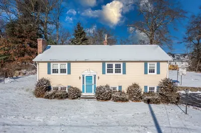 7 Delaney Ave 1