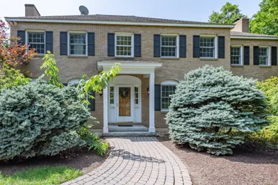 72 Crestwood Drive 1