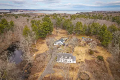 5 Roberts Ct 1