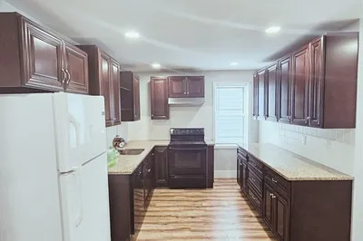 288 Whiting Ave #1