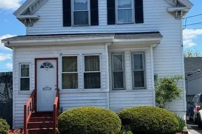 121 Cross St