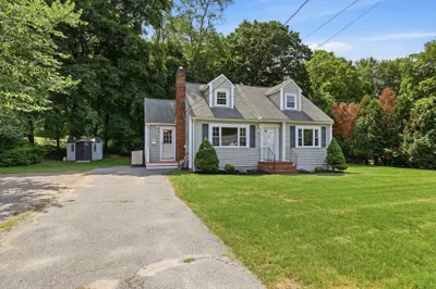 82 Central St 1