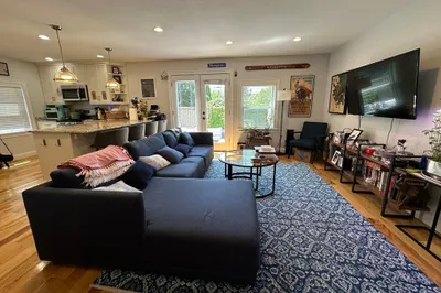 35 PoRteR StReet #R