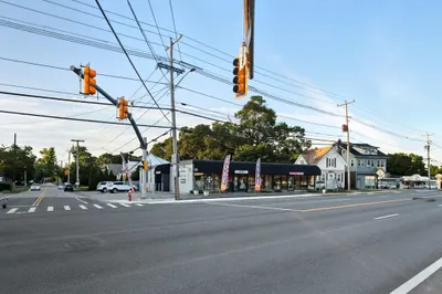 1175 Post Road