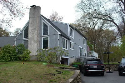 46 Carriage House Path 1