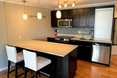348 Franklin Street #2A