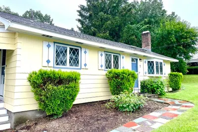 7 Surrey Rd