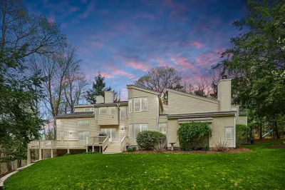 15 Mcintosh Dr 1