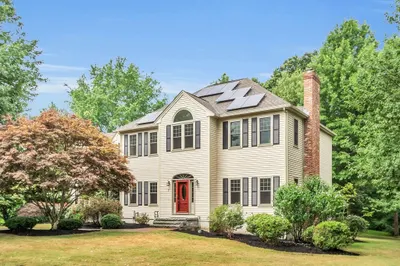 7 Apple Ridge Dr