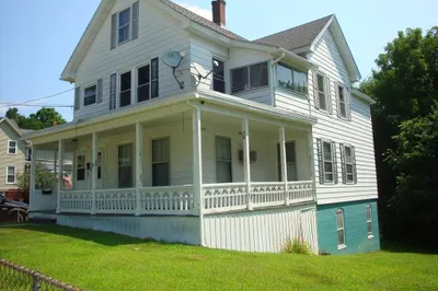 179 Chapin St 1