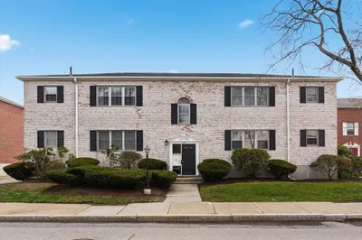 207 Lake Shore #2
