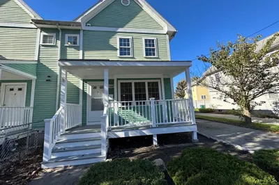 87 Laighton St