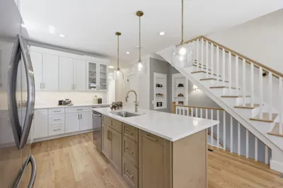 33 Landy Ave 1