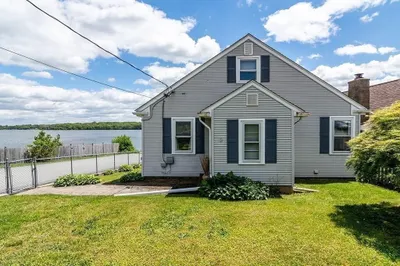 4 Lake Avenue 1