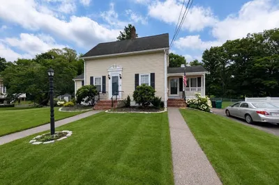 422 Main Street 1
