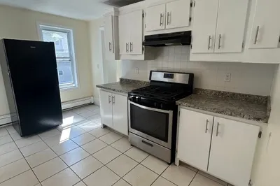 16 Peacevale Rd #2 1