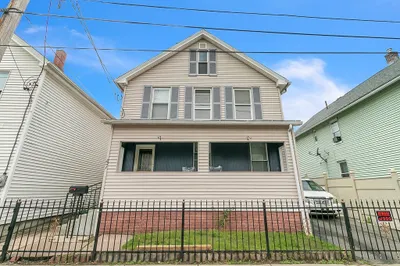 47 N Summer St 1