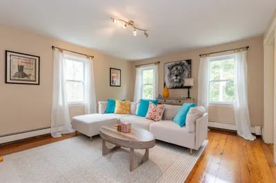 51 Vine Rock St #3