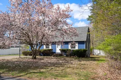 64 Pinewood Ave