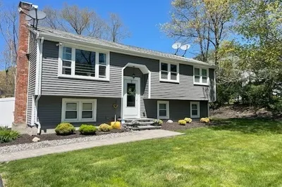 1169 W Elm St Ext 1