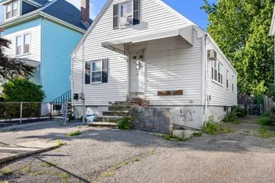 15 Stickney Ave