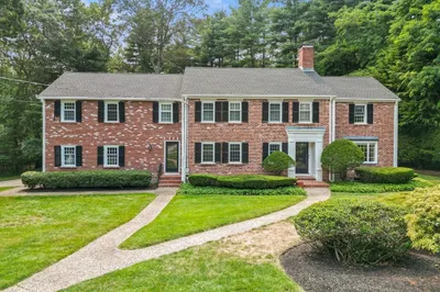 35 Grey Ln