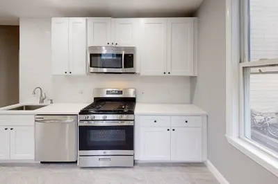 381-383 Cardinal Medeiros Ave #1R