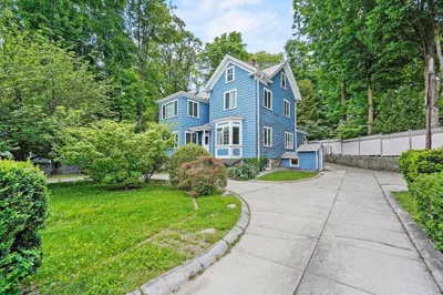 20 Willow Street #1